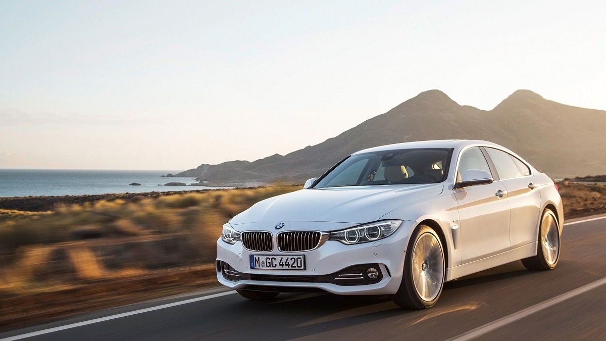 Foto de uma BMW 320i 2014