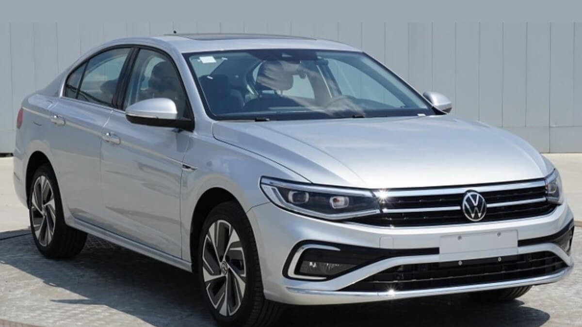 Foto frontal de um Bora 2023