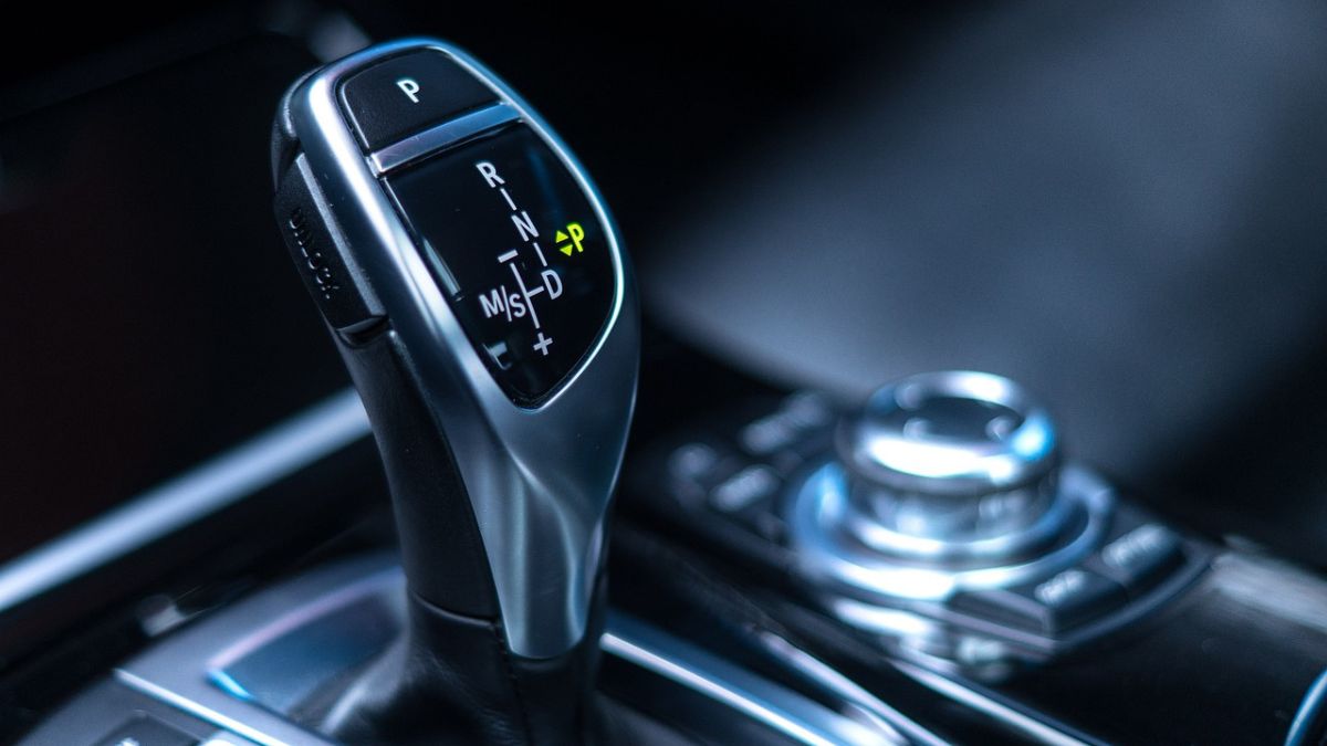 Como dirigir carro automático?