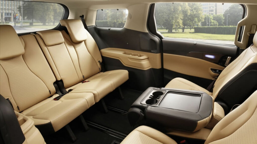 Foto do interior de trás do carro