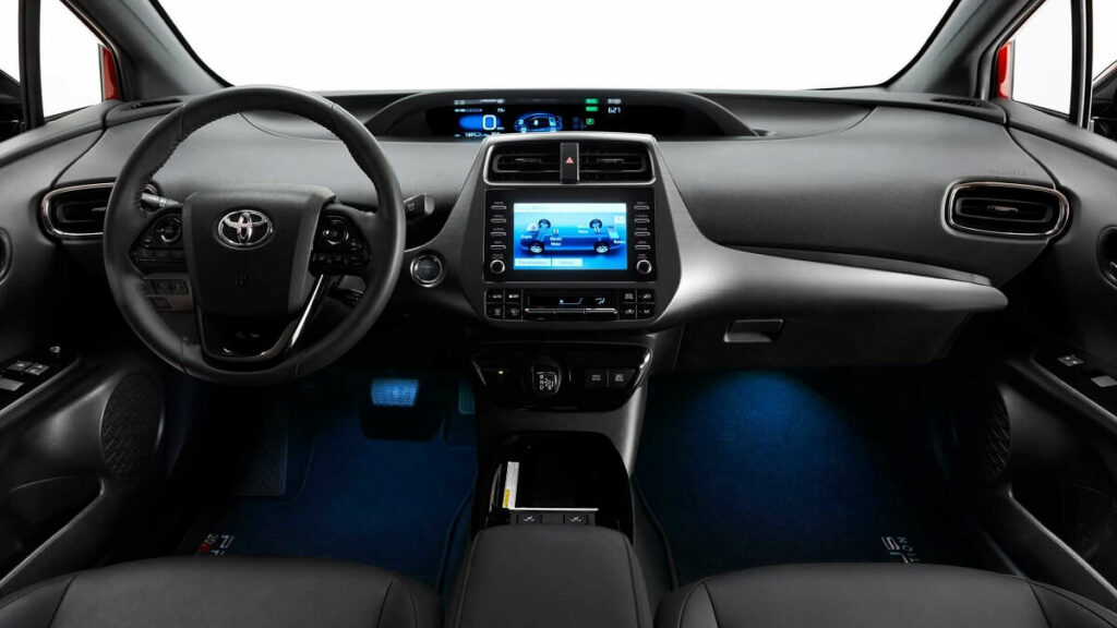 Foto do interior do Toyota Prius em 2023
