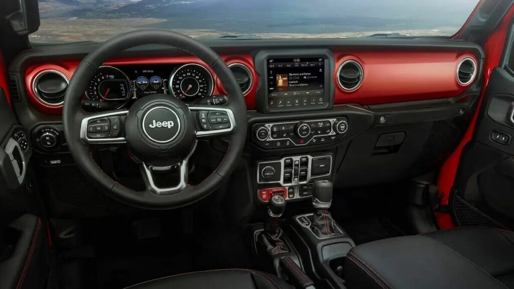 Jeep Gladiator 2023 interior da picape