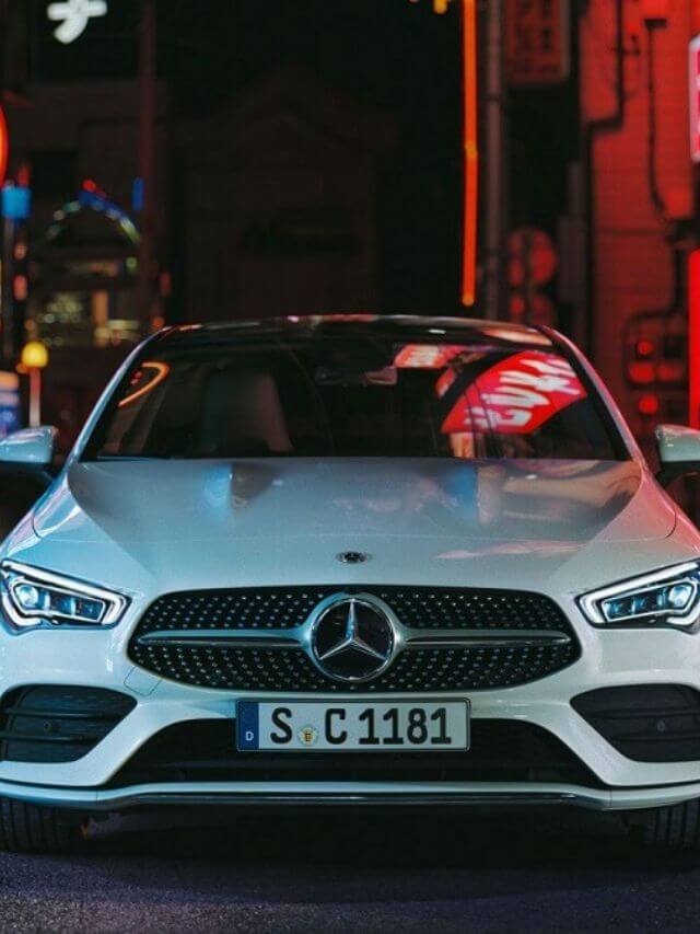Frente da Mercedes CLA Coupé 2023.