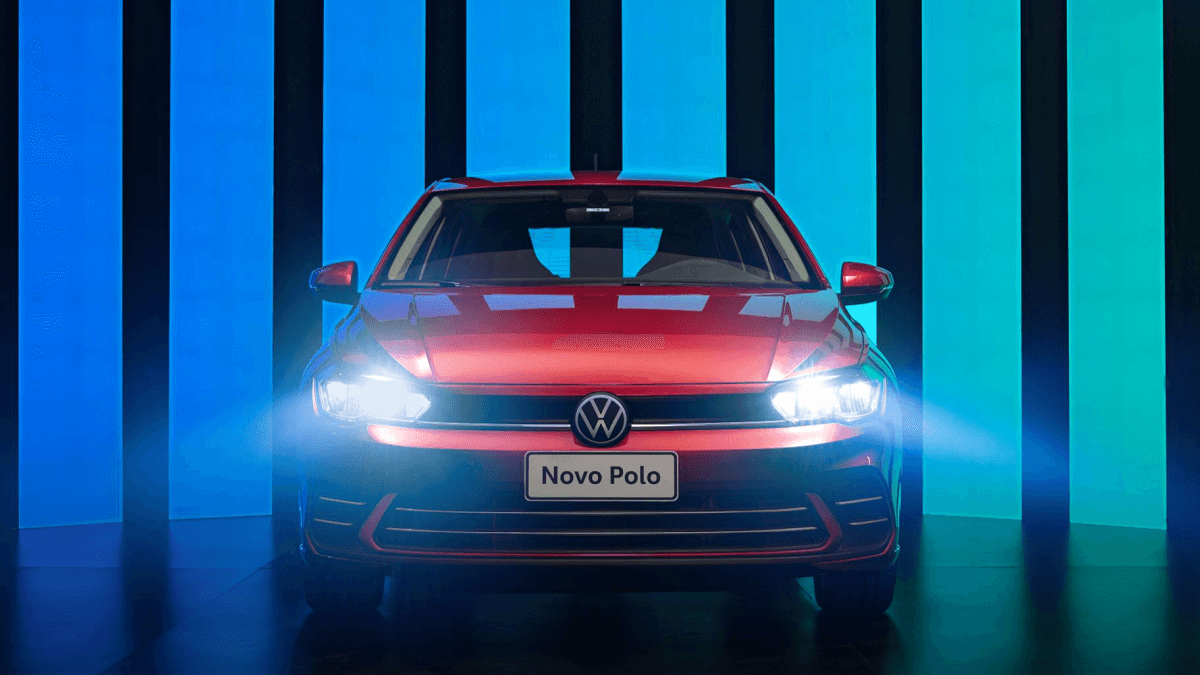 O carro também conta com um ótimo conjunto óptico VW POLO
