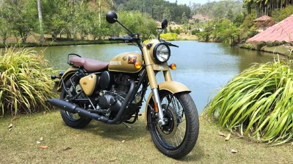 Classic 350 2023 cor cáqui.