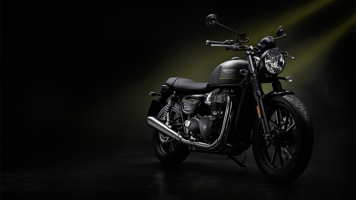 Speed Twin 900 2023 na cor preta.