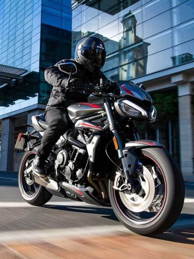 Street Triple 765 2023, de frente.