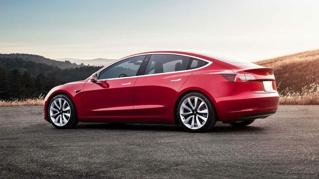 Foto lateral de um Model 3
