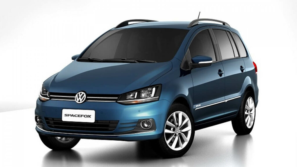 Foto frontal de um Spacefox em 2023 azul