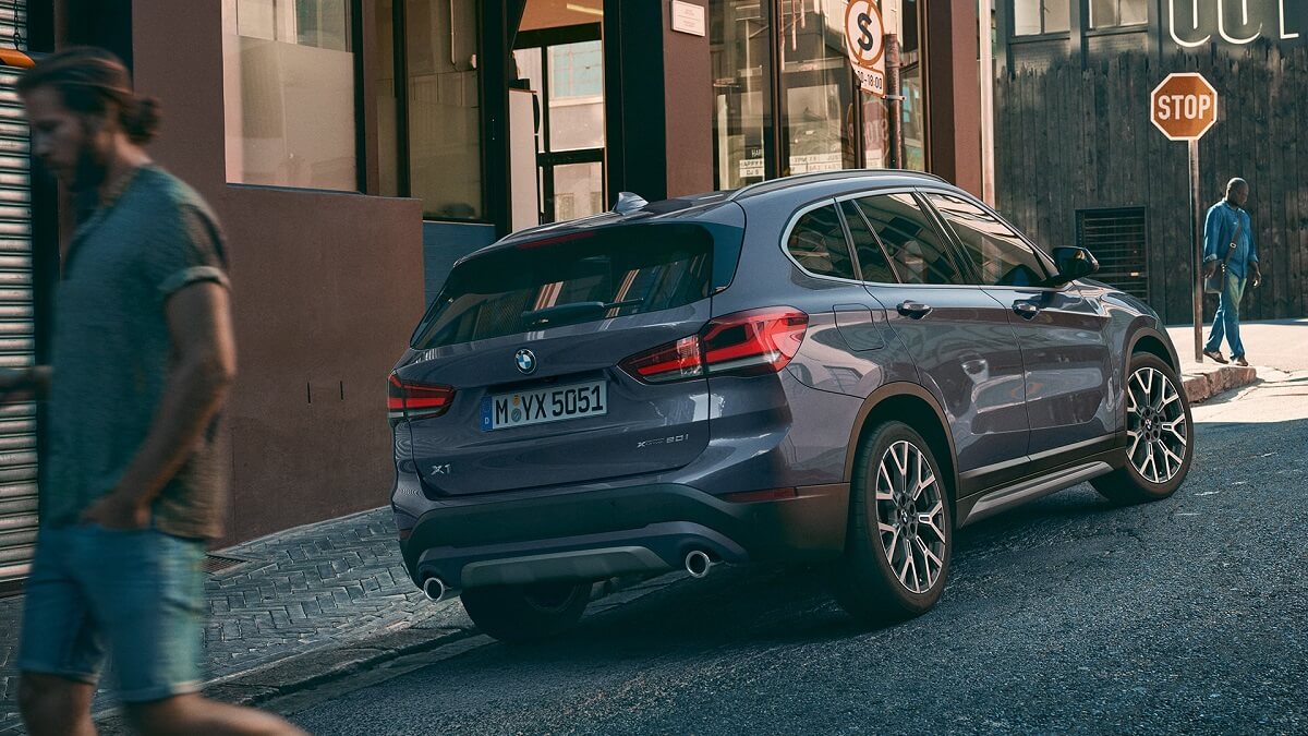Traseira da BMW X1.