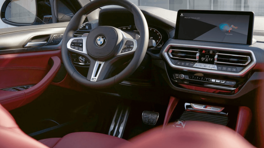 Interior moderno da BMW X4 2023.