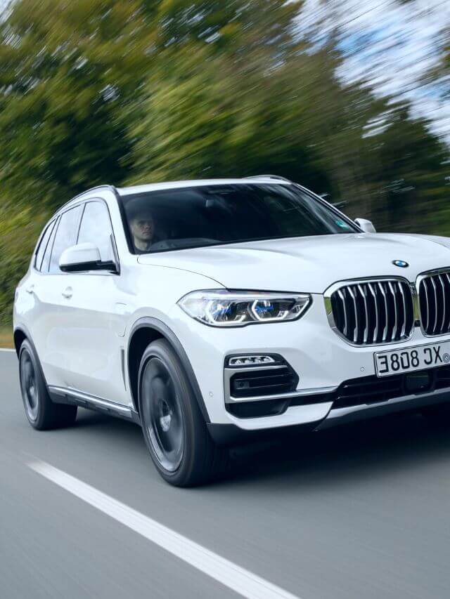 BMW X5 2023 branca.