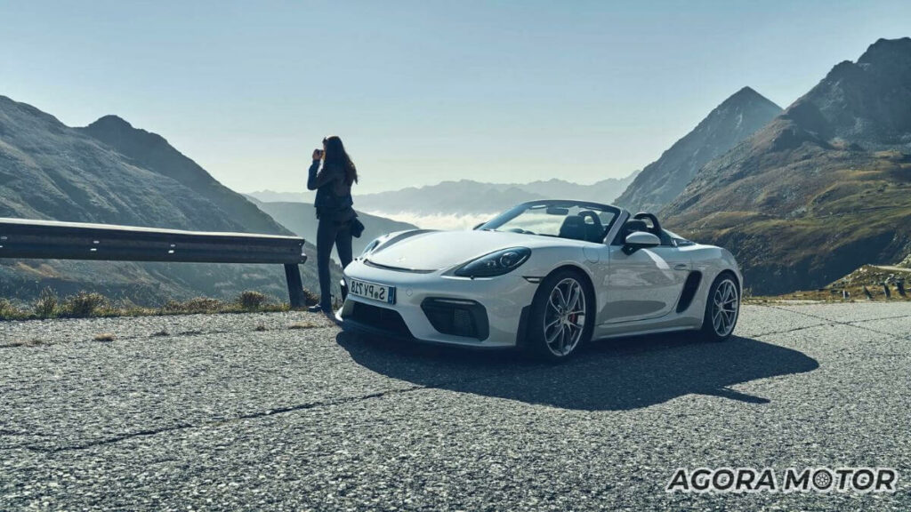 Spyder na cor branca.