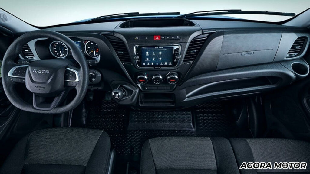 Interior do Daily 2023.