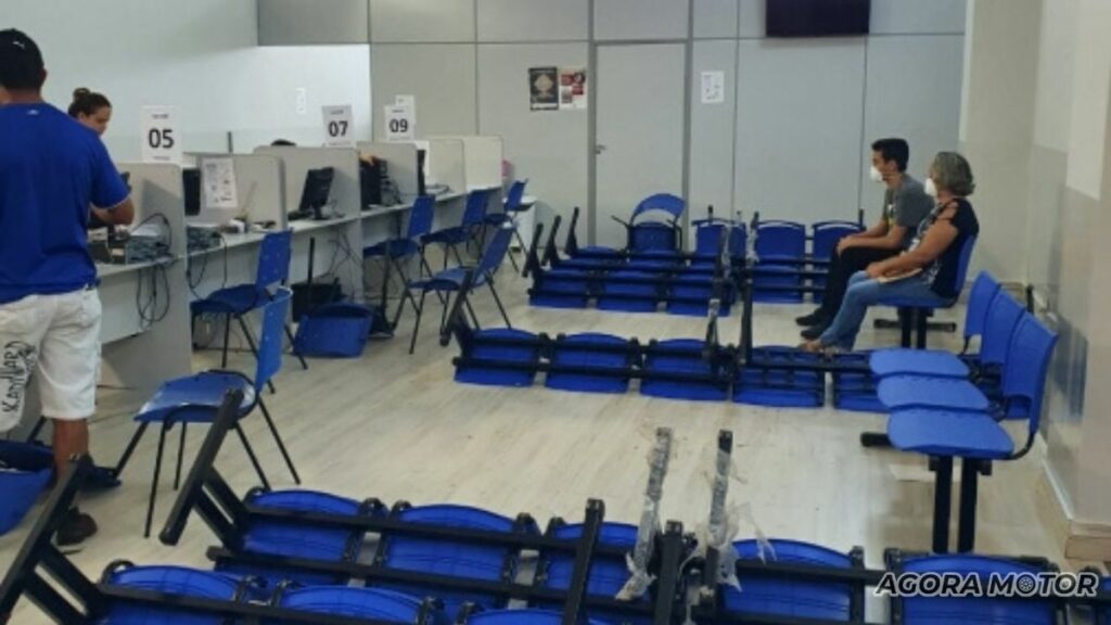 Atendimento do Detran MG.