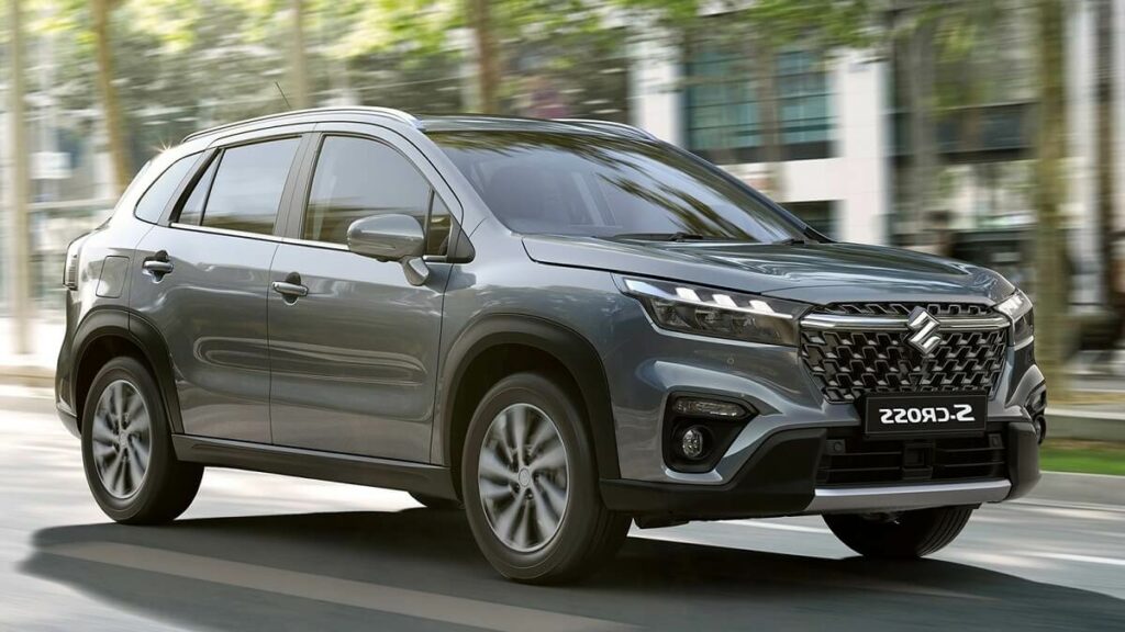 S-cross na cor cinza.