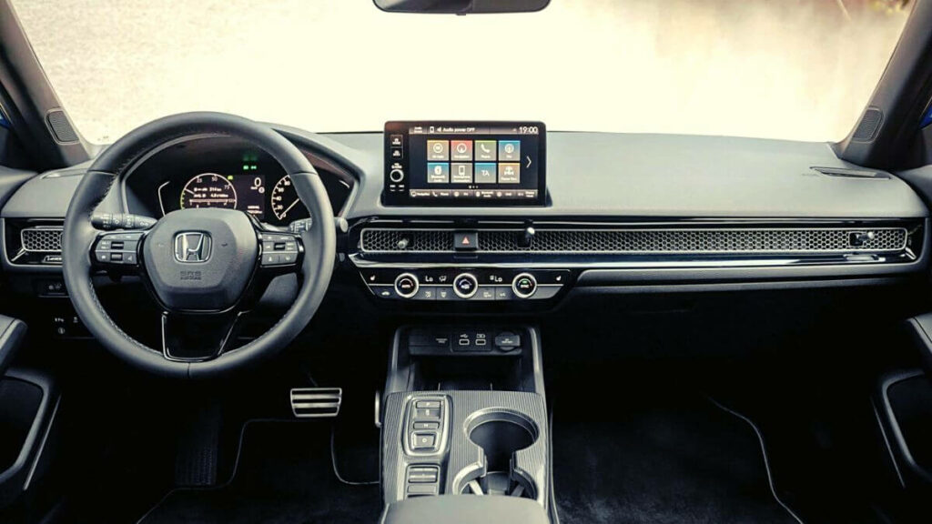 Foto do interior do Civic, bancos e painel em geral