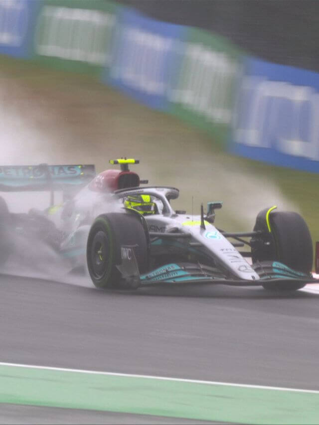 Foto de um carro de F1 andando no GP de Suzuka, é uma Mercedes