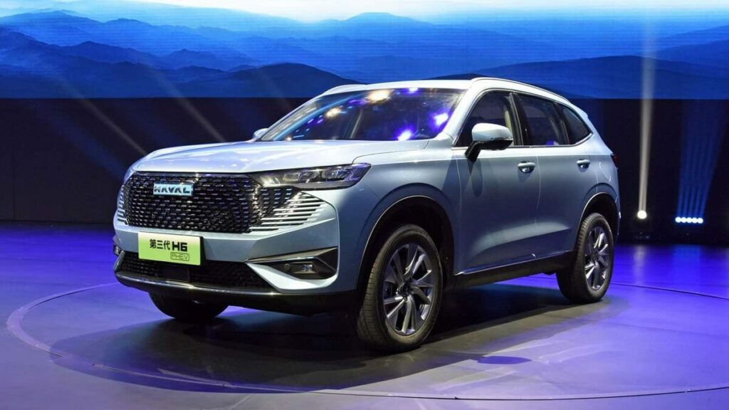 Foto frontal de um Haval H6 2023