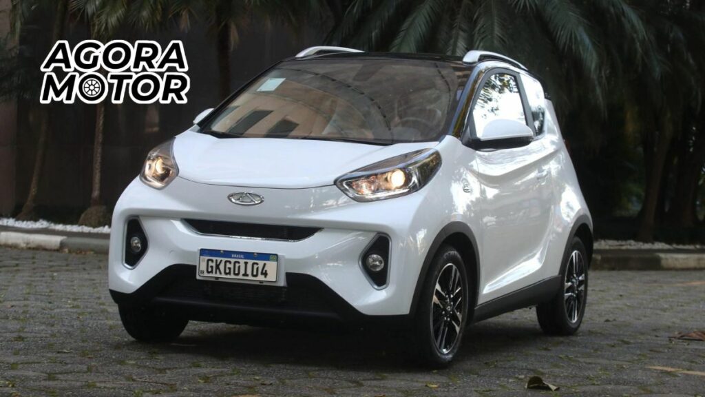 Foto de um iCar branco, um dos carros da Caoa Chery 2023 destaques no mercado nacional.