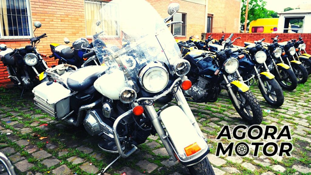 Foto de várias motos de leilão