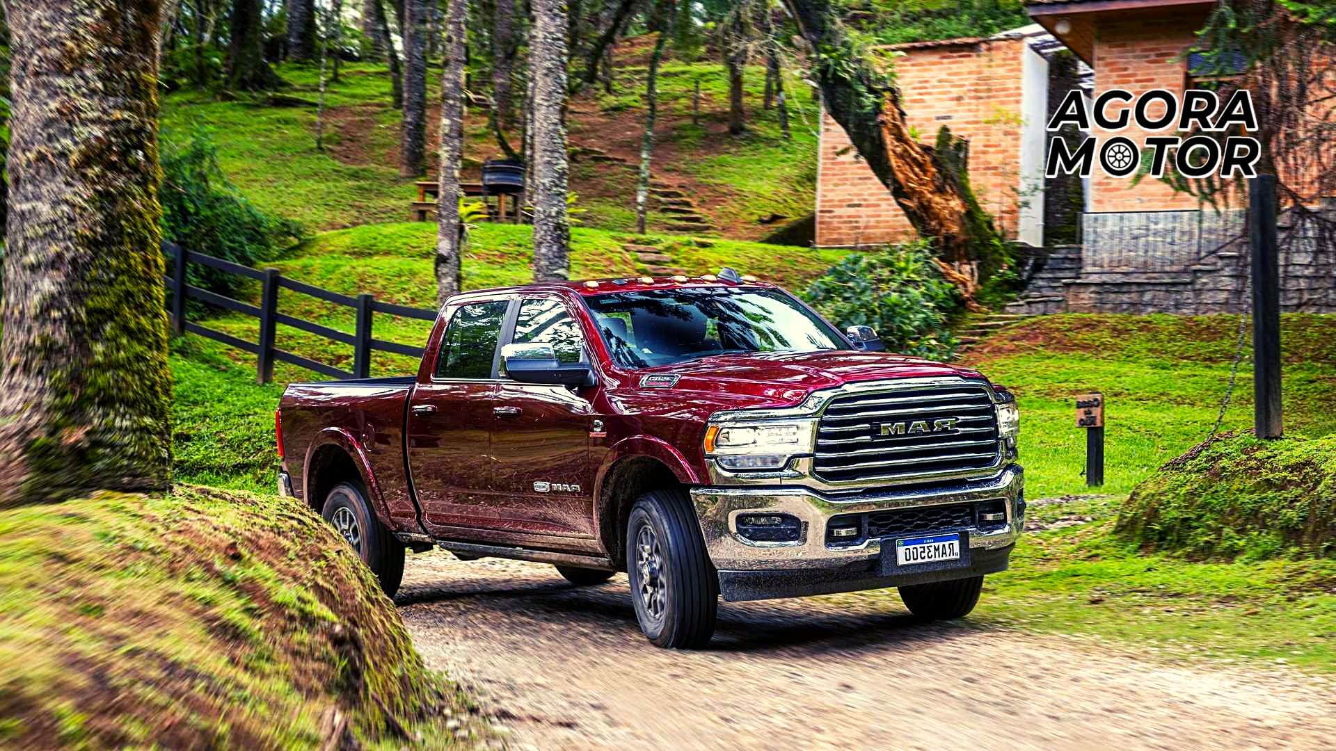 Foto de uma RAM 3500 vermelha