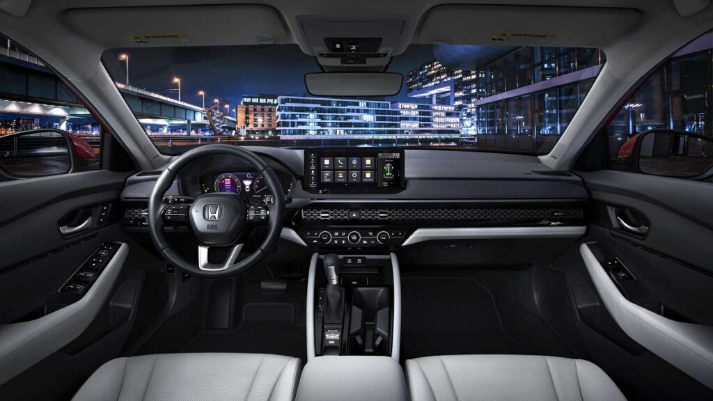 Interior do Accord 2023.