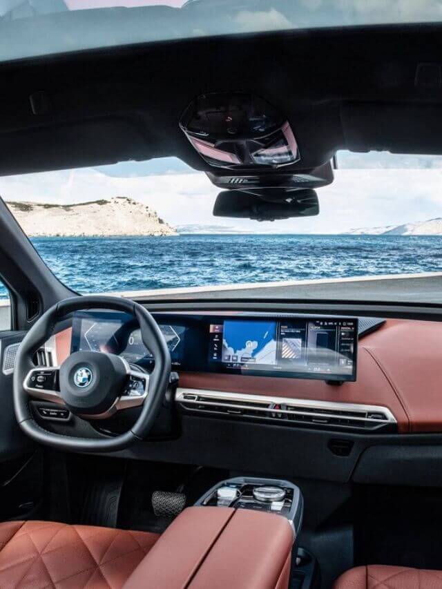 Parte interna da iX 2023.