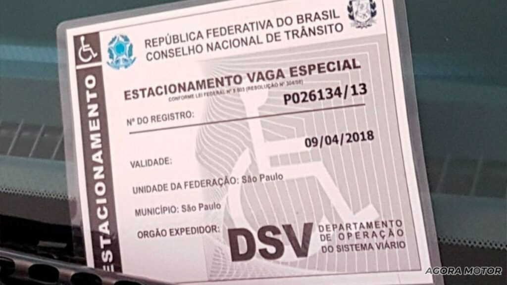 DSV Telefone. Cartão para vaga especial.