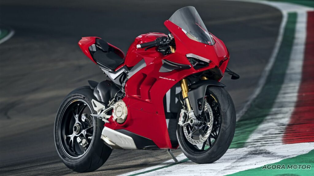 Panigale V4 parada.