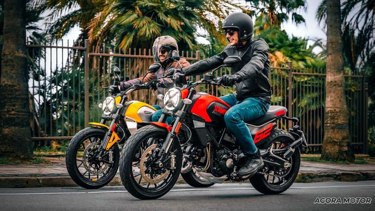 Duas Ducati Scrambler ao lado da outra.