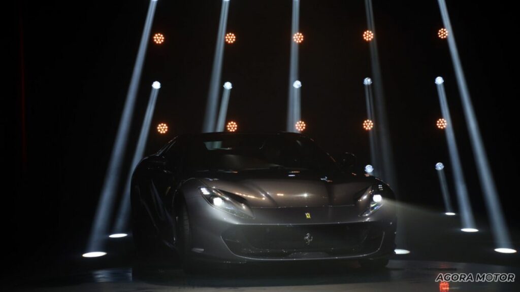 Ferrari 812 GTS no dia da sua apresentação