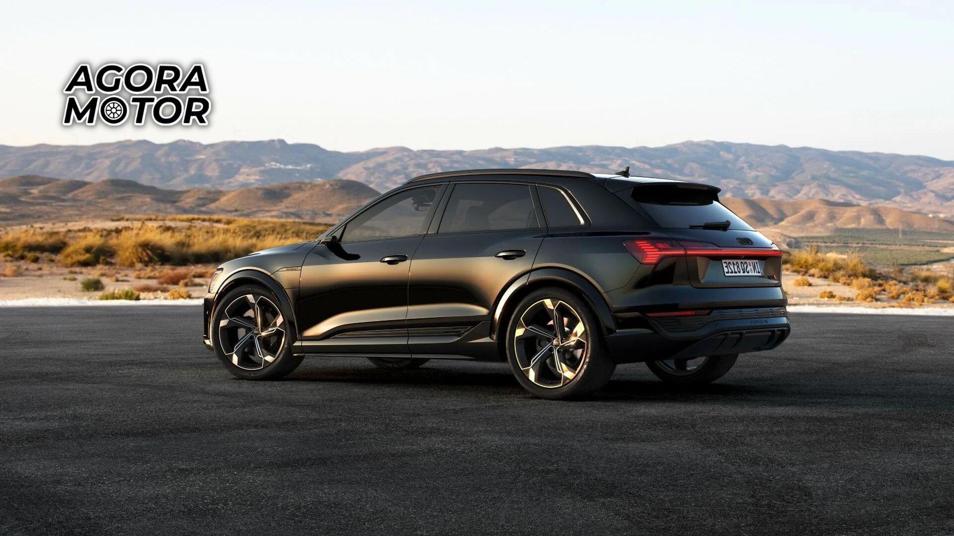 Foto de um Q8 e-tron S preto traseira