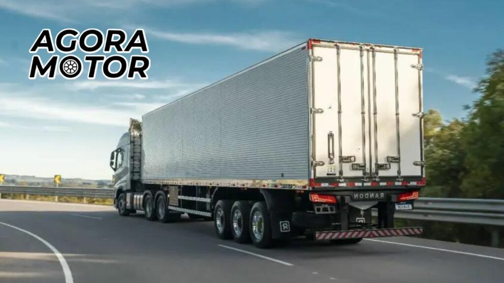 Foto traseira da carreta Eletrificada