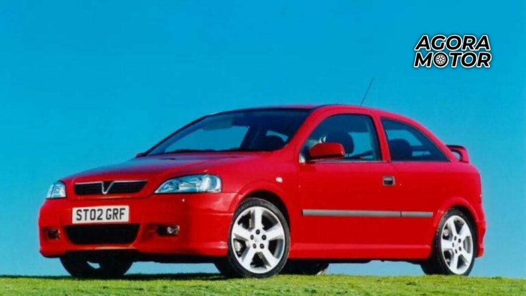 Foto lateral de um Chevrolet Astra, carros até 15 mil