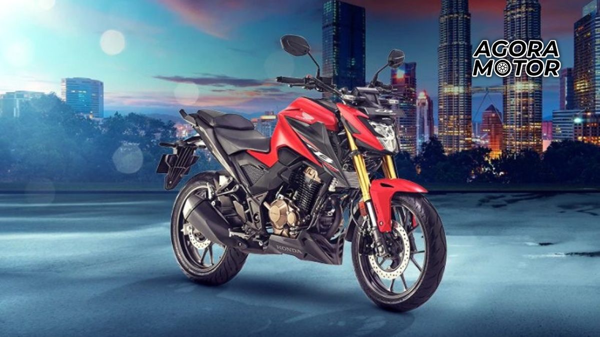 Foto de uma Honda CB300F 2023