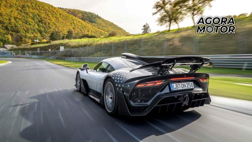Foto traseira de um Mercedes AMG-One