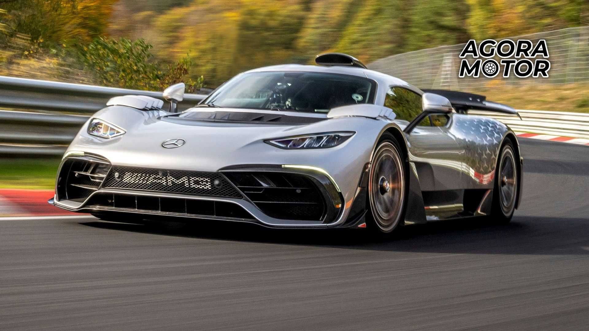 Foto dianteira de um Mercedes AMG-One