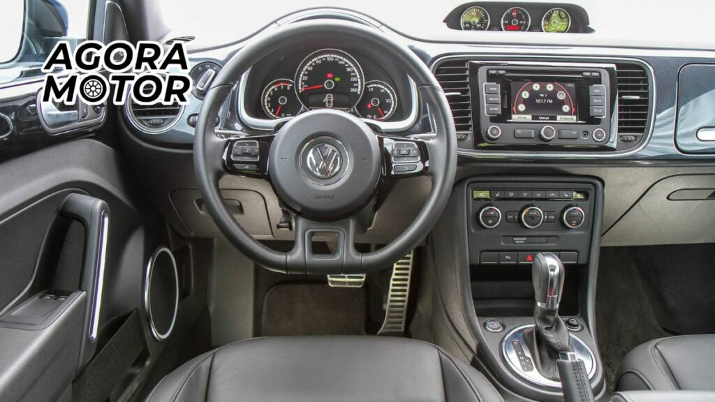 Foto do interior do VW Fusca em 2022