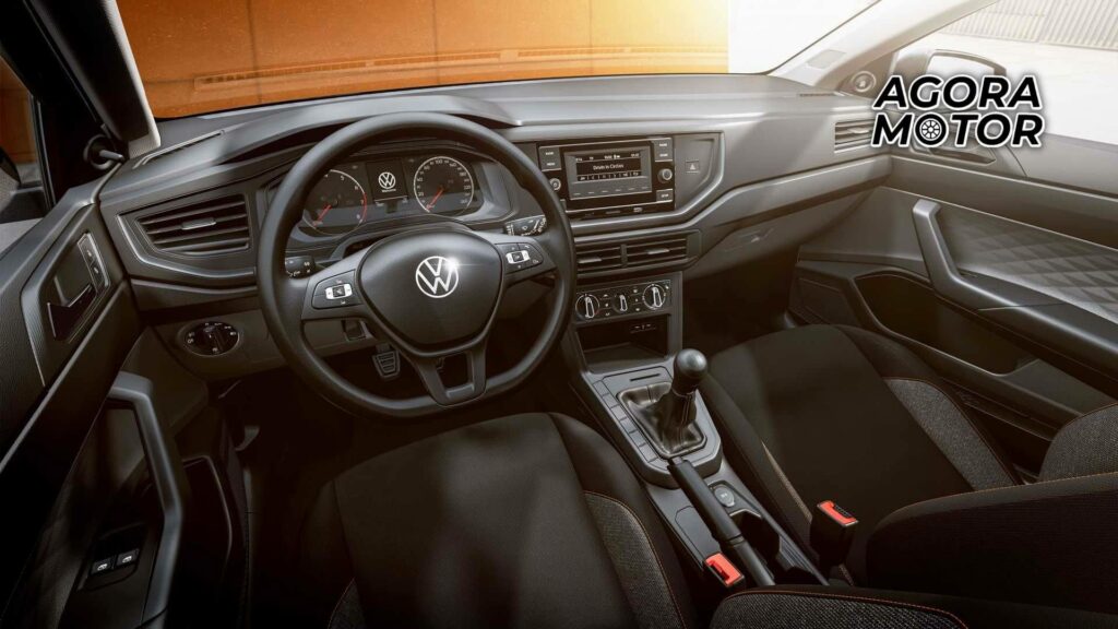 Foto do interior de um Volkswagen Polo