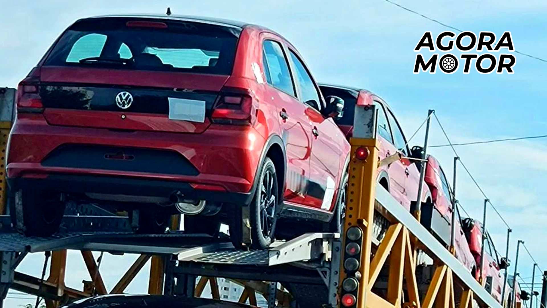 Foto de vários Gol Last Edition em cima de uma cegonha