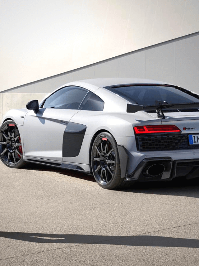 Audi R8 versão esportiva.