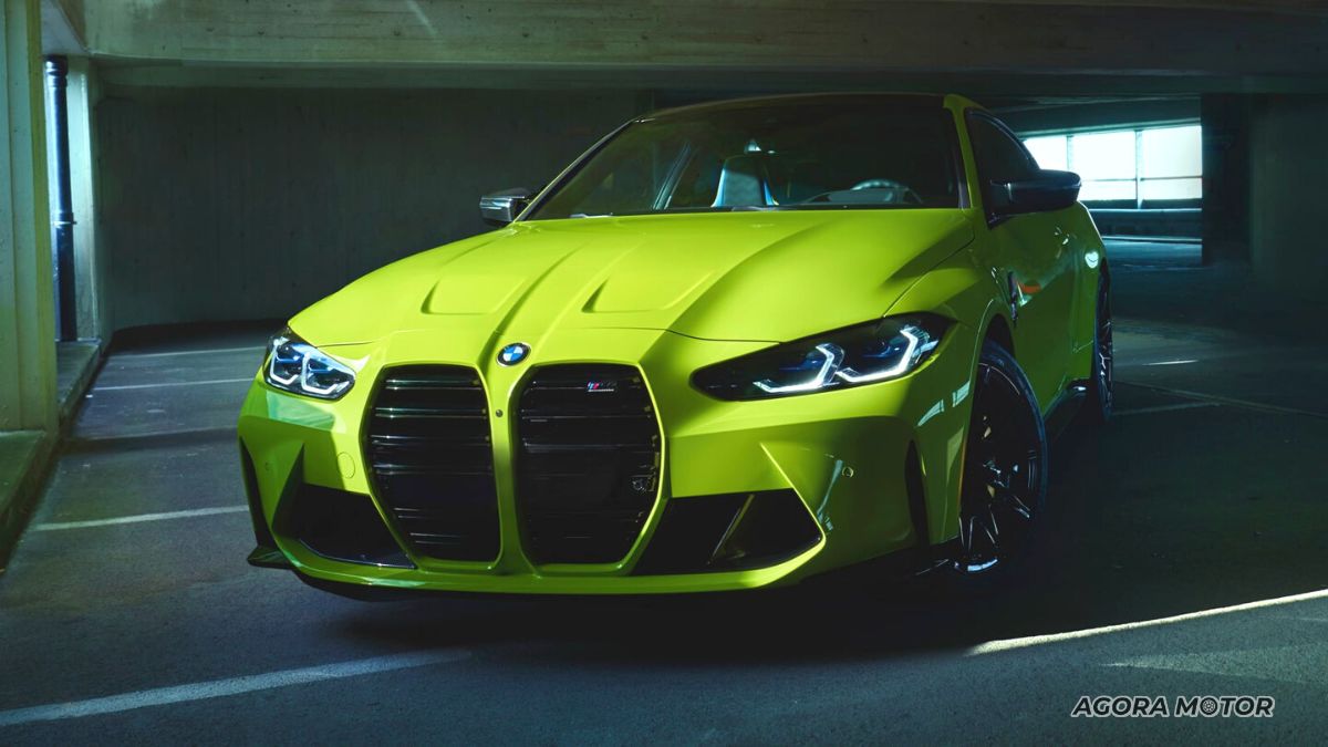 Frente da BMW M4 2023.