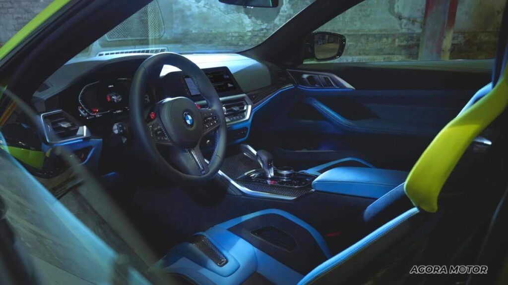 Painel da BMW M4 2023.