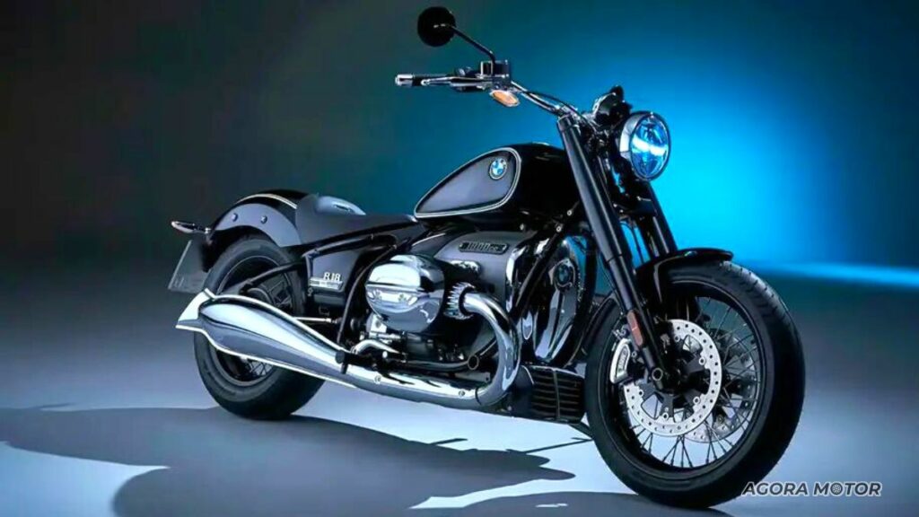 BMW R18 2023 com um fundo escuro.