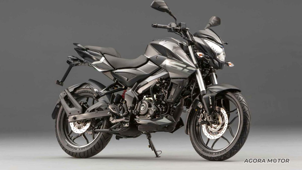 Dominar 160 2023 na cor cinza, de lado.