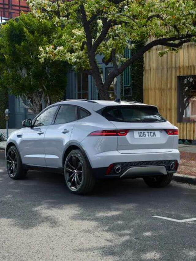Traseira do Jaguar E-Pace.