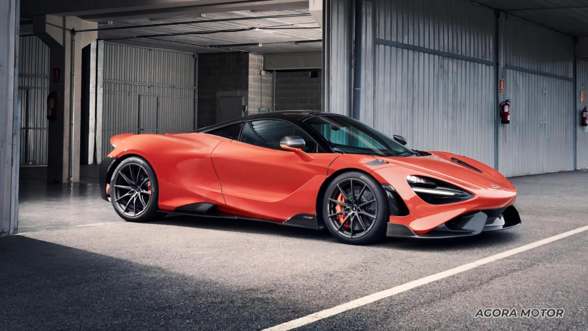 Lateral da 765LT 2023.