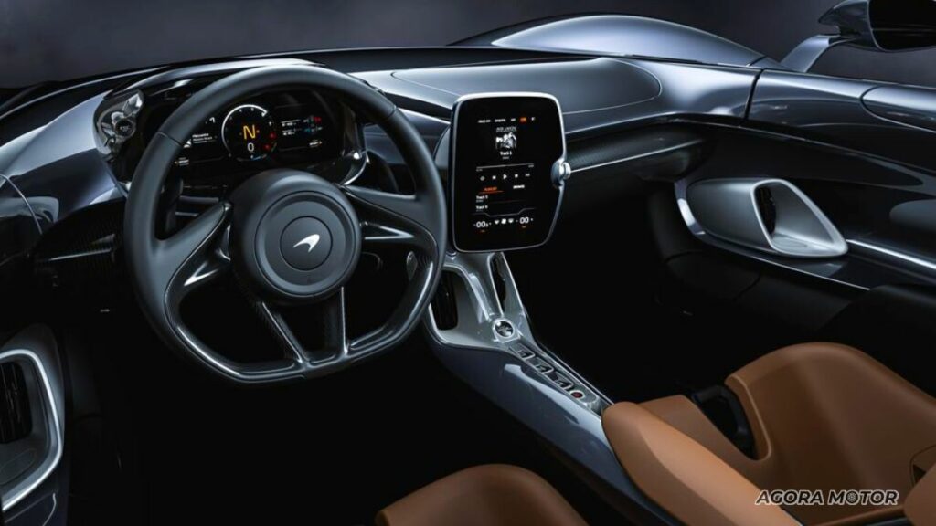 Interior da McLaren Elva 2023.