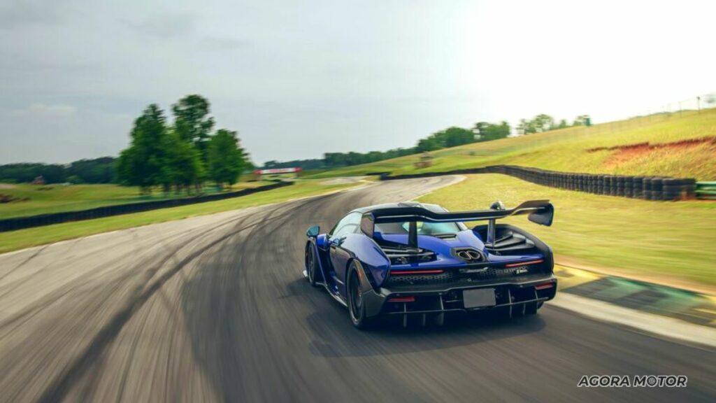 Traseira da McLaren Senna.